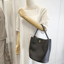 画像をギャラリービューアに読み込む, FURLA<br >ダナエ バケットバッグ