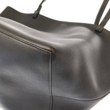 画像をギャラリービューアに読み込む, THE ROW<br >Park Tote Three