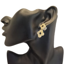 画像をギャラリービューアに読み込む, K18<br />ダイヤモンドフラワーピアス