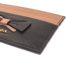画像をギャラリービューアに読み込む, PRADA<br >カードケース