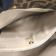 画像をギャラリービューアに読み込む, FENDI<br >ピーカブー エックスライト ミディアム