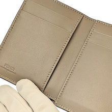 画像をギャラリービューアに読み込む, FENDI<br >FFダイヤモンド財布