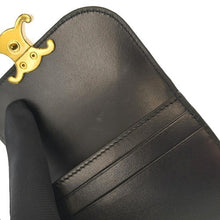 画像をギャラリービューアに読み込む, CELINE<br >スモール フラップウォレット トリオンフ