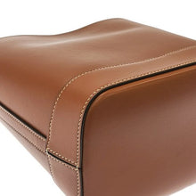 画像をギャラリービューアに読み込む, CELINE<br >スモール バケット キュイル トリオンフ