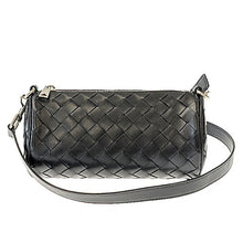 画像をギャラリービューアに読み込む, Bottega Veneta<br >イントレチャート ショルダーバッグ