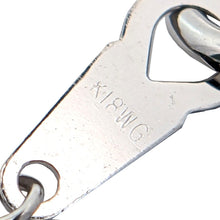 画像をギャラリービューアに読み込む, K18WG<br />ダイヤモンドバットネックレス