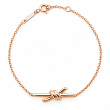 画像をギャラリービューアに読み込む, Tiffany&Co.<br />ノット チェーン