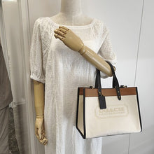 画像をギャラリービューアに読み込む, COACH<br >フィールド トート 30