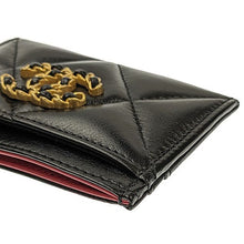 画像をギャラリービューアに読み込む, CHANEL<br >シャネル19 カードケース