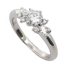 画像をギャラリービューアに読み込む, Pt900<br />ダイヤモンドナインストーンリング
