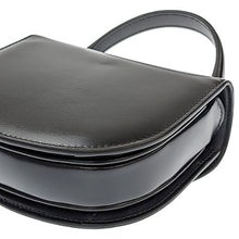 画像をギャラリービューアに読み込む, CELINE<br >ミニ ブザス クレア