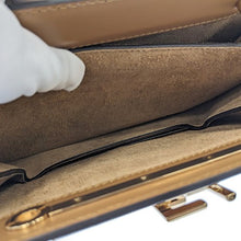 画像をギャラリービューアに読み込む, FENDI<br >フェンディ タッチ