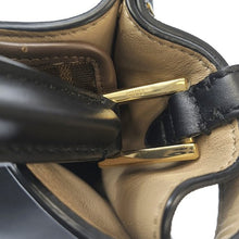 画像をギャラリービューアに読み込む, FENDI<br >ピーカブー エックスライト ミディアム