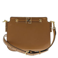 画像をギャラリービューアに読み込む, FENDI<br >フェンディ タッチ