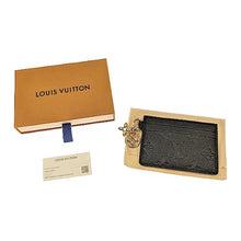 画像をギャラリービューアに読み込む, Louis Vuitton<br >カードケースポルトカルト・LVチャーム