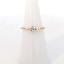 画像をギャラリービューアに読み込む, K18<br />ダイヤモンドリング