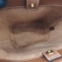 画像をギャラリービューアに読み込む, CELINE<br >スモール バケット キュイル トリオンフ