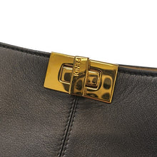 画像をギャラリービューアに読み込む, FENDI<br >ピーカブー エックスライト ミディアム