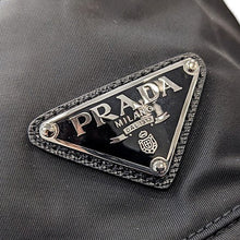 画像をギャラリービューアに読み込む, PRADA<br >Re-Nylon バケットハット