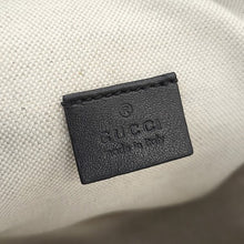 画像をギャラリービューアに読み込む, GUCCI<br >GGエンボス ベルトバッグ