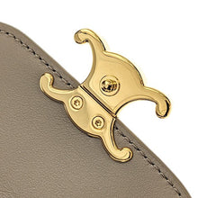 画像をギャラリービューアに読み込む, CELINE<br >スモール フラップウォレット トリオンフ