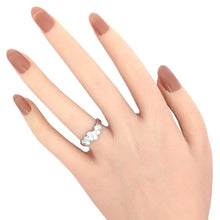 画像をギャラリービューアに読み込む, Pt900<br />ダイヤモンドリング