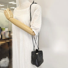 画像をギャラリービューアに読み込む, Bottega Veneta<br >ミニカセット ショルダーバッグ