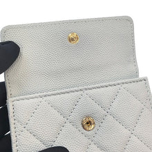 画像をギャラリービューアに読み込む, CHANEL<br >スモールフラップウォレット