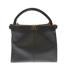 画像をギャラリービューアに読み込む, FENDI<br >ピーカブー エックスライト ミディアム