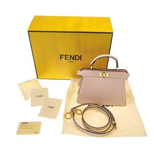 画像をギャラリービューアに読み込む, FENDI<br >ピーカブー アイシーユー プチ
