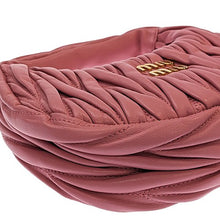 画像をギャラリービューアに読み込む, MIUMIU<br >ワンダー マテラッセレザー ホーボー ミニバッグ