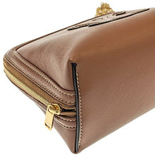 画像をギャラリービューアに読み込む, CELINE<br >チェーン付きクラッチ キュイル トリオンフ