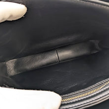 画像をギャラリービューアに読み込む, CELINE<br >クラシック トリオンフ バッグ