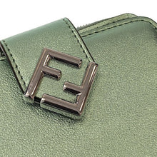 画像をギャラリービューアに読み込む, FENDI<br >二つ折りウォレット