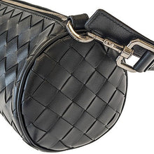 画像をギャラリービューアに読み込む, Bottega Veneta<br >イントレチャート ショルダーバッグ