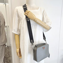 画像をギャラリービューアに読み込む, PRADA<br >プラダ ブリック サフィアーノレザーバッグ
