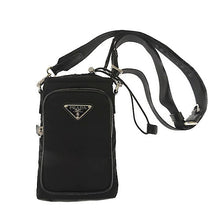画像をギャラリービューアに読み込む, PRADA<br >Re-Nylon スマートフォンケース