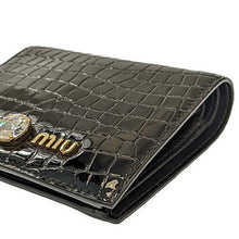 画像をギャラリービューアに読み込む, MIUMIU<br >二つ折り財布