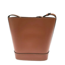 画像をギャラリービューアに読み込む, CELINE<br >スモール バケット キュイル トリオンフ