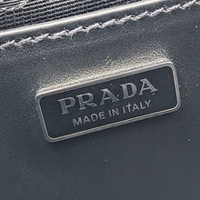 画像をギャラリービューアに読み込む, PRADA<br >ショルダーバッグ