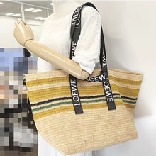 画像をギャラリービューアに読み込む, LOEWE<br >フォールド ショッパー ラフィア