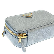 画像をギャラリービューアに読み込む, PRADA<br >サフィアーノトライアングル ミニポーチ