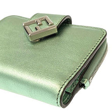 画像をギャラリービューアに読み込む, FENDI<br >二つ折りウォレット