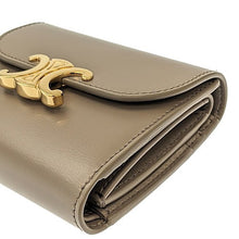 画像をギャラリービューアに読み込む, CELINE<br >スモール フラップウォレット トリオンフ
