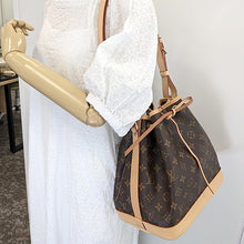 画像をギャラリービューアに読み込む, Louis Vuitton<br >プチ・ノエ