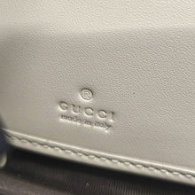 画像をギャラリービューアに読み込む, GUCCI<br >ラウンドジップウォレット