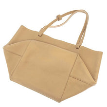 画像をギャラリービューアに読み込む, THE ROW<br >Park Tote Three