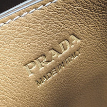画像をギャラリービューアに読み込む, PRADA<br >バックル ダブルベルト付 スモール