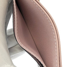 画像をギャラリービューアに読み込む, Louis Vuitton<br >カードケース ポルト カルト・LV チャーム