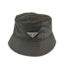 画像をギャラリービューアに読み込む, PRADA<br >Re-Nylon バケットハット